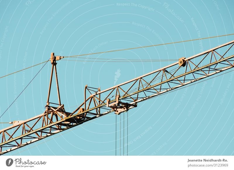 Kranausleger Haus Hausbau Beruf Handwerker Arbeitsplatz Baustelle Industrie Energiewirtschaft Maschine Baumaschine Erneuerbare Energie Umwelt Himmel Traumhaus