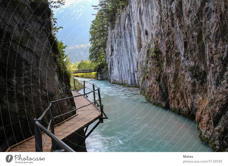 Die Geisterschlucht oder Leutascher Geisterklamm, Deutschland Abenteuer Alpen Österreich Bayern Brücke Schlucht Klippe ökologisch Umwelt Europa Fußweg