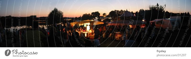 Seepark ahoi Weitwinkel Panorama (Aussicht) Baum Freiburg im Breisgau Feste & Feiern Musikfestival Mensch Sonneuntergang groß Panorama (Bildformat)