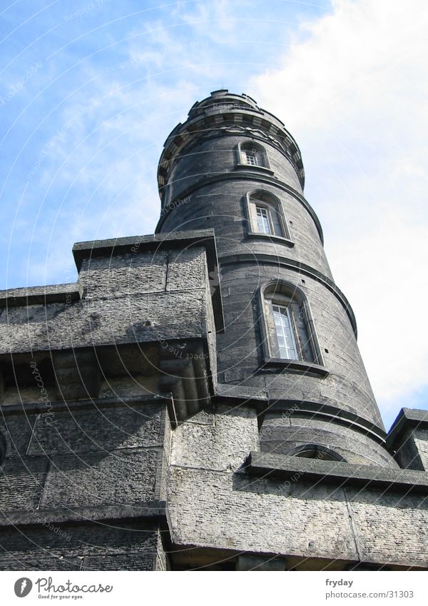 tower to heaven Schottland Edinburgh Wolken Mauer Architektur Himmel blau Turm