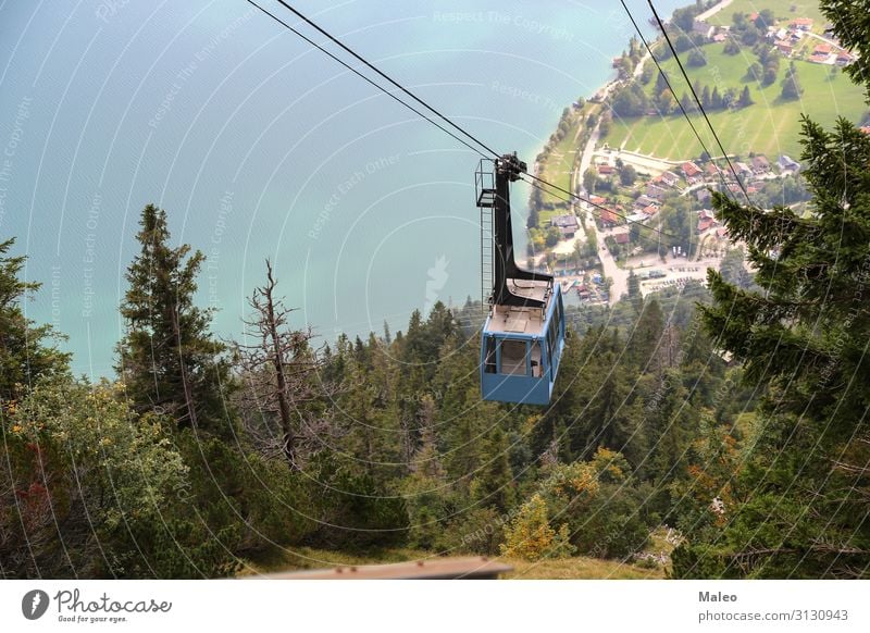 Blick auf den Walchensee, Deutschland. Alpen Höhe Bayern schön Klarheit deutlich Europa Tanne Wald grün Herzogstand hoch wandern Hügel Karvendel See Landschaft