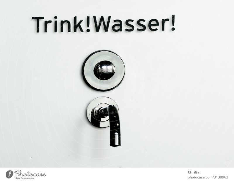 Trink Wasser Lebensmittel Getränk trinken Trinkwasser Brunnen Wasserhahn Lifestyle Gesundheit Gesunde Ernährung Fitness Wellness Wohlgefühl Tourismus