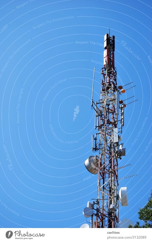 Mallorca | Puig de Sant Salvador 509 m Spanien Balearen Aussicht Berge u. Gebirge Höhe oben Antenne Mast Telefonmast Sendemast Funktechnik Strahlung Himmel blau