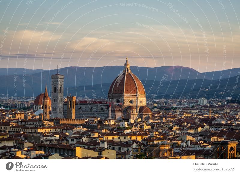 Florenz Kathedrale bei Sonnenaufgang Italien Europa Stadt Stadtzentrum Altstadt Dom Sehenswürdigkeit Wahrzeichen Denkmal Kathedrale Santa Maria del Fiore