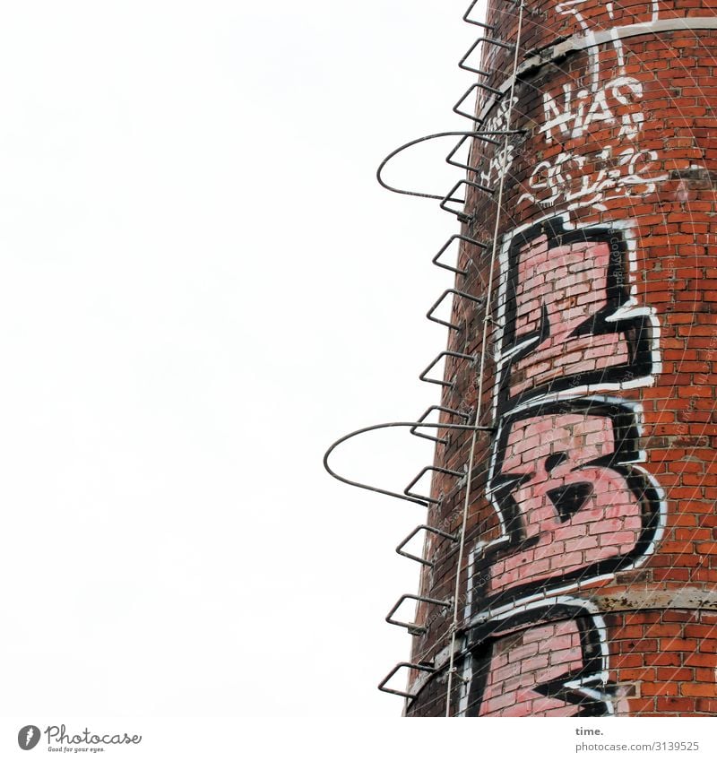 Himmelfahrtskommando (I) Fabrik Energiewirtschaft Berlin Turm Bauwerk Gebäude Architektur Mauer Wand Treppe Schornstein Stein Metall Backstein Schriftzeichen