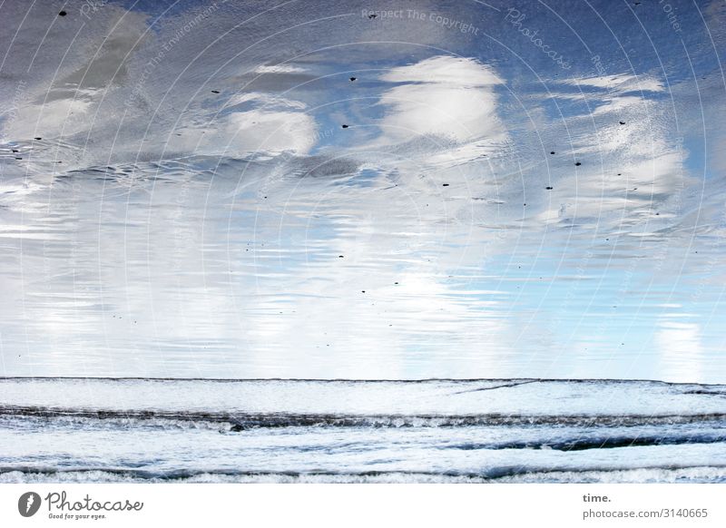 Wolkenbad Umwelt Natur Landschaft Sand Wasser Himmel Schönes Wetter Wellen Küste Strand Meer Bretagne Linie frisch maritim Leben Bewegung Endzeitstimmung