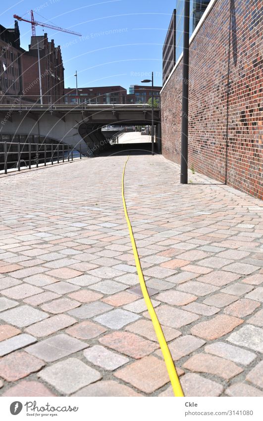 Hafencity Stil Design Arbeit & Erwerbstätigkeit Wirtschaft Dienstleistungsgewerbe Schlauch Hamburg Deutschland Stadt Hafenstadt Stadtzentrum Haus Brücke Tunnel