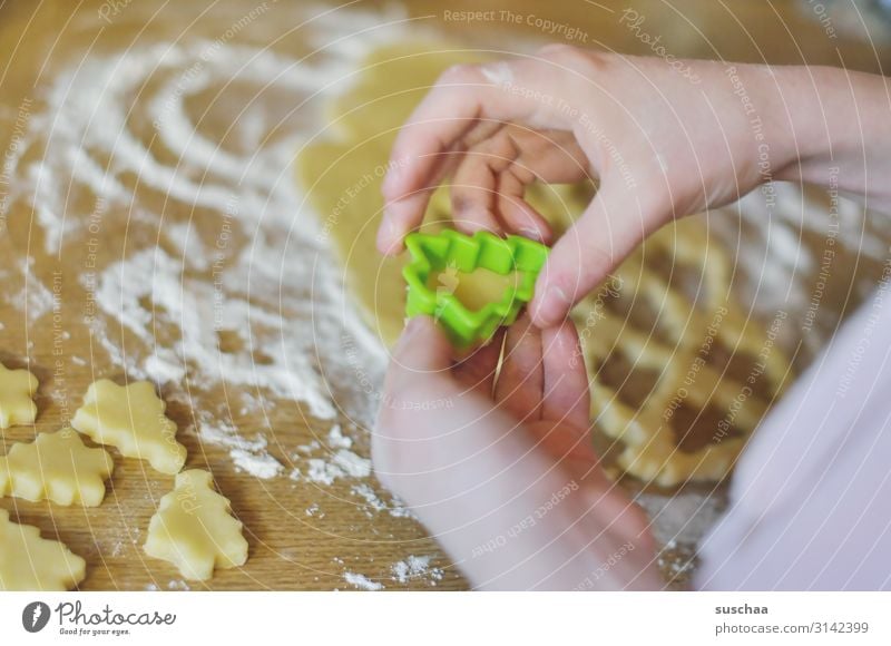 noch mehr kekse Plätzchen Keks Weihnachtsgebäck Weihnachtsbacken Weihnachten & Advent Teigwaren Interpretation Süßwaren Tannenbäumchen stechen lecker Zucker süß