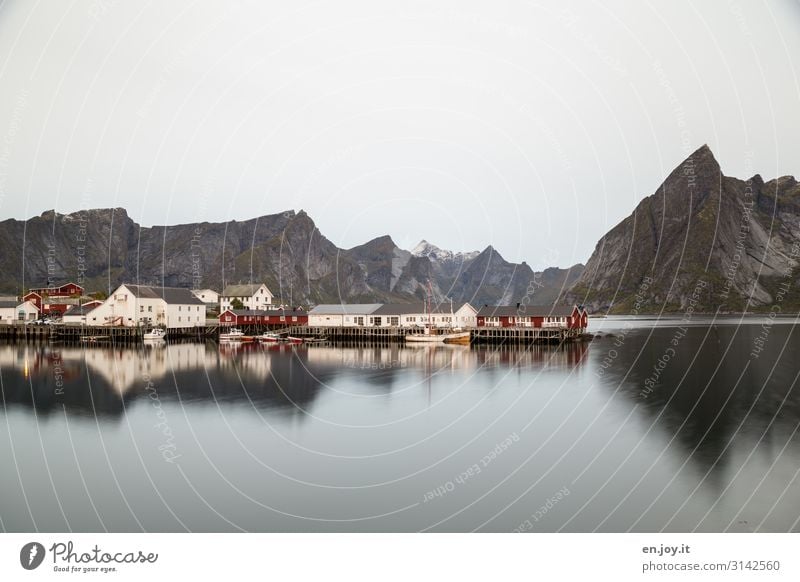 Morgenstimmung Ferien & Urlaub & Reisen Tourismus Ausflug Umwelt Felsen Berge u. Gebirge Olstinden Fjord Insel Hamnöy Reine Norwegen Skandinavien Lofoten