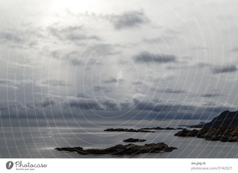 open Water Ferien & Urlaub & Reisen Ausflug Ferne Meer Insel Natur Landschaft Himmel Wolken Horizont Schönes Wetter Felsen Lofoten Norwegen Skandinavien Klima