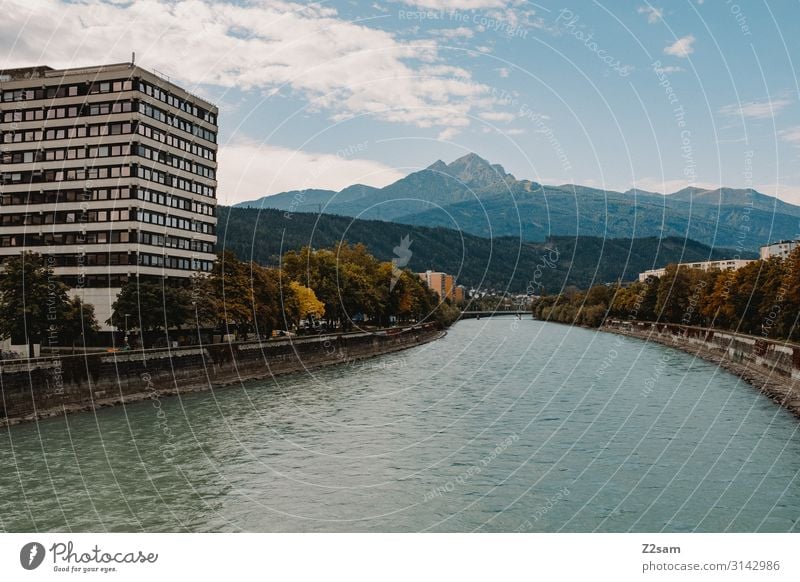 Innsbruck City Ferien & Urlaub & Reisen Sightseeing Berge u. Gebirge Natur Landschaft Himmel Herbst Schönes Wetter Alpen Fluss Stadt Hochhaus frisch natürlich