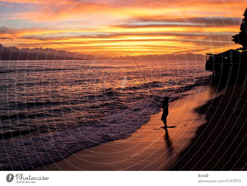 Lebhafter Sonnenuntergang über dem Meer mit Fischern am Strand Freude schön Erholung Ferien & Urlaub & Reisen Tapete Umwelt Natur Landschaft Horizont Küste