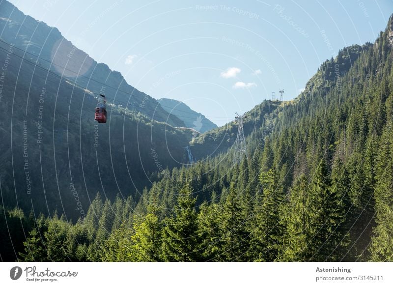 Gondel Umwelt Natur Landschaft Himmel Wolken Horizont Sommer Wetter Schönes Wetter Pflanze Baum Berge u. Gebirge Südkarpaten Karpaten Gipfel Wasserfall Rumänien