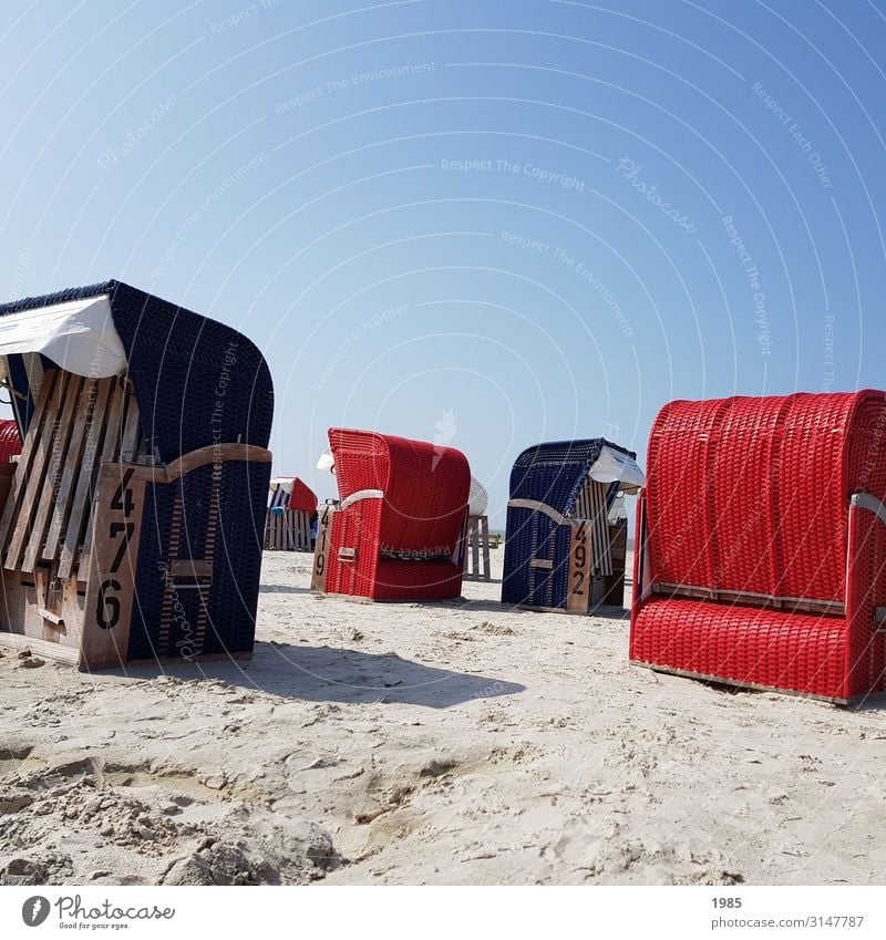 Strandkörbe Freizeit & Hobby Ferien & Urlaub & Reisen Ausflug Freiheit Sommer Sommerurlaub Sand Wolkenloser Himmel Nordsee Erholung genießen heiß hell blau