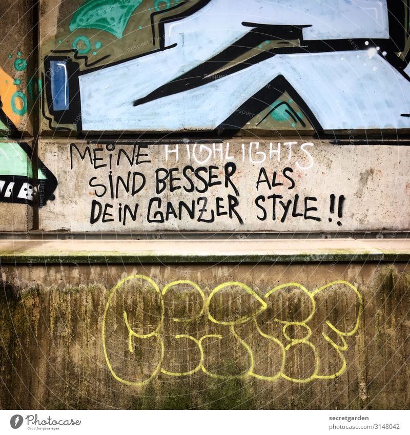 UTHH19_Immer diese Vergleiche... Stil Kunst Kunstwerk Subkultur Mauer Wand Beton Zeichen Schriftzeichen Graffiti Aggression rebellisch verrückt selbstbewußt