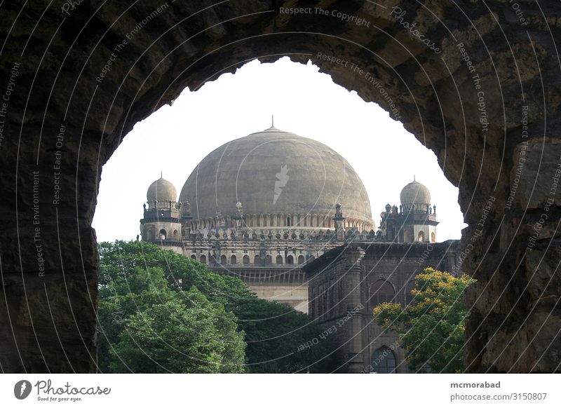 Gerahmtes Gol Gumbaz Stil Design Gebäude Architektur Balkon Denkmal ästhetisch Dom Arena zweitgrößte Flüstergalerie Mehrfachechos Grabmal Gräber Begräbnisstätte