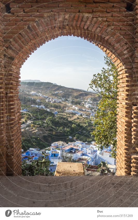 Gate to Morocco Architektur Natur Landschaft Sommer Schönes Wetter Dürre Hügel Berge u. Gebirge Rif Tal Chechaouen Marokko Afrika Dorf Stadt Stadtrand Skyline