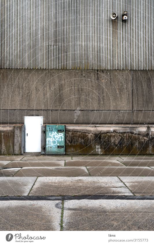 große Geschäfte kleine Geschäfte Hamburg Hamburger Hafen Bauwerk Gebäude Lagerhaus Lagerhalle Mauer Wand Fassade Kakaospeicher Verkehrswege alt Schutz Stadt