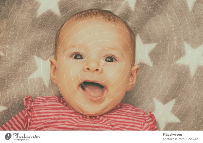 Freude Baby schlafen träumen Kindheit Ruhe Kindererziehung lachen freuen