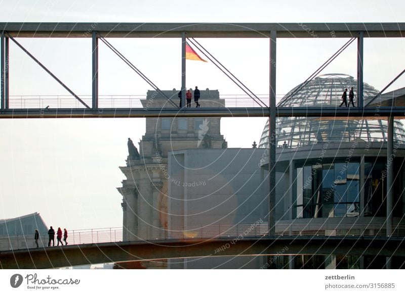 Regierungsviertel Architektur Berlin Deutscher Bundestag Deutschland Deutsche Flagge Bundesadler Hauptstadt Bundeskanzler Amt Parlament Regierungssitz