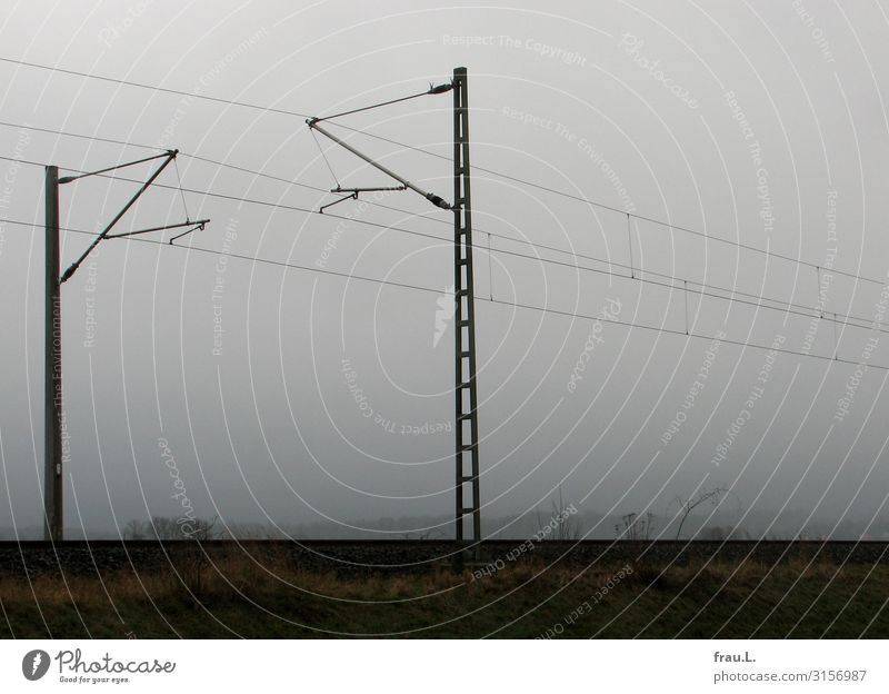 Bahnlinie Landschaft schlechtes Wetter Feld Wennigsen Verkehrsmittel Verkehrswege Personenverkehr Schienenverkehr Eisenbahn Gleise trist Güterverkehr & Logistik