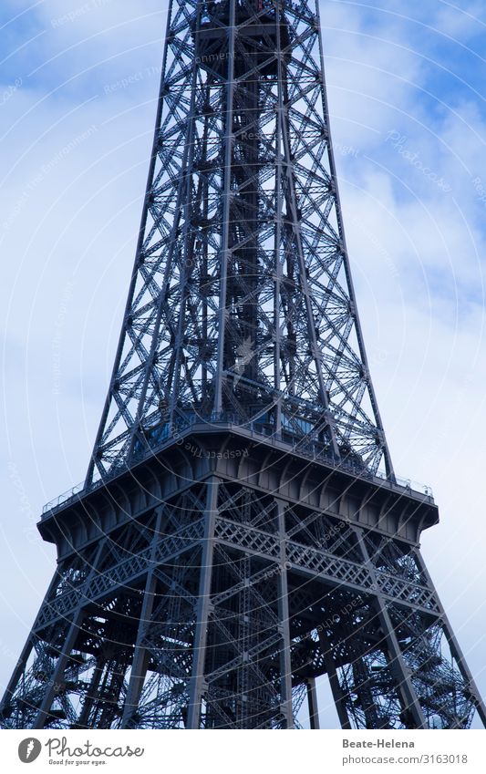 Hoch hinaus 7: Pariser Wahrzeichen hoch himmelwärts Tour d'Eiffel Turm Sehenswürdigkeit Stahl historisch Bauwerk