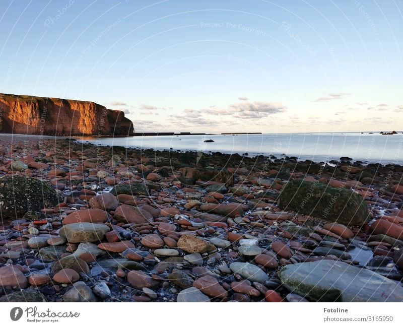 Ebbe auf Helgoland Umwelt Natur Landschaft Pflanze Urelemente Erde Wasser Himmel Wolken Schönes Wetter Wellen Küste Strand Nordsee Meer Insel maritim nass