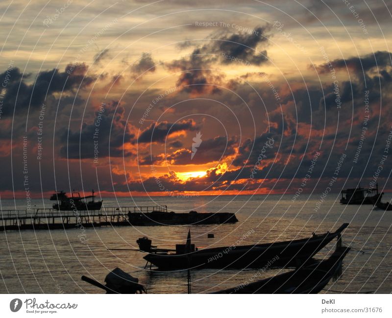 Sonnenuntergang am Strand II Nacht Wasserfahrzeug Wolken Graffiti