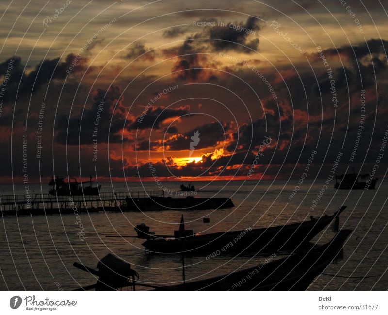 Sonnenuntergang am Strand III Nacht Wasserfahrzeug Wolken Graffiti