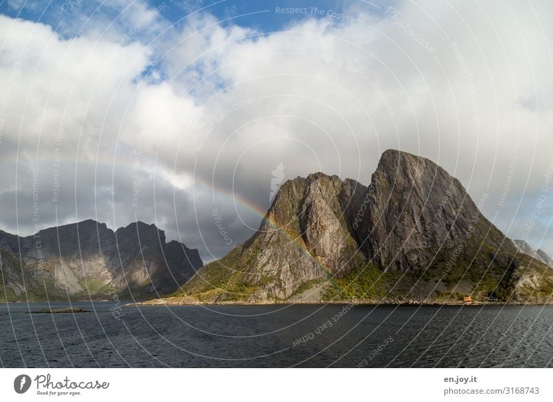 Regenbogen... Ferien & Urlaub & Reisen Ausflug Natur Landschaft Urelemente Gewitterwolken Herbst Felsen Berge u. Gebirge Fjord Insel Lofoten Moskenesøya Reine