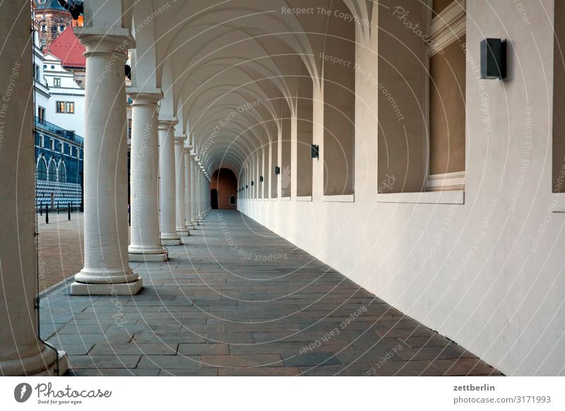 Stallhof, Dresden Abend Dämmerung Altstadt antik Architektur Barock dunkel Klassik Kultur Hauptstadt Langzeitbelichtung Ferien & Urlaub & Reisen Reisefotografie