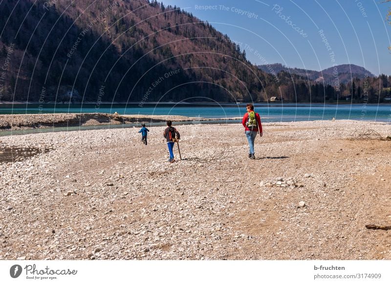 Wandern mit Kindern Wohlgefühl Erholung Ferien & Urlaub & Reisen Ausflug wandern Frau Erwachsene Familie & Verwandtschaft Kindheit 3 Mensch Natur