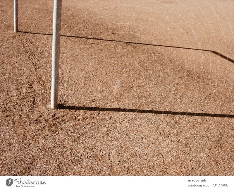 Schatten Sport Sportstätten Fußballplatz Sportplatz Tor sportlich Farbfoto Gedeckte Farben mehrfarbig Außenaufnahme Muster Strukturen & Formen Menschenleer