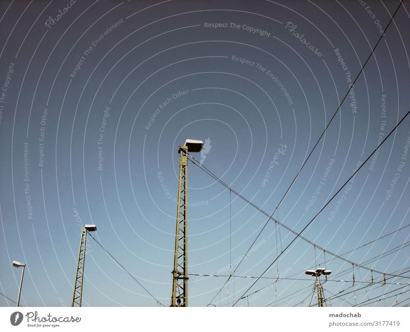Hochspannung Energiewirtschaft Verkehr Verkehrswege Schienenverkehr Linie Kraft Zufriedenheit Leistung Mobilität Netzwerk Ordnung Elektrizität Oberleitung