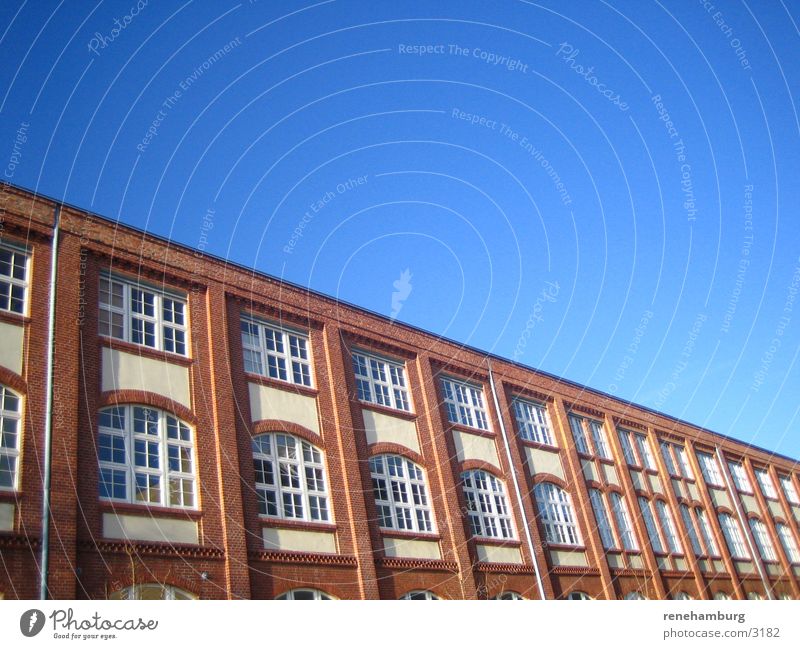 Alt-Moabit Fenster groß Architektur blau Himmel Vorderseite halbhimmel-halbwand