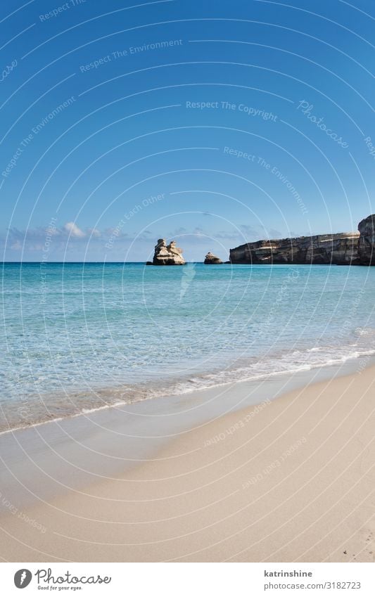 Die beiden Schwestern stapeln sich vor dem Ufer des Torre dell'Orso Ferien & Urlaub & Reisen Tourismus Meer Natur Landschaft Himmel Felsen Küste blau