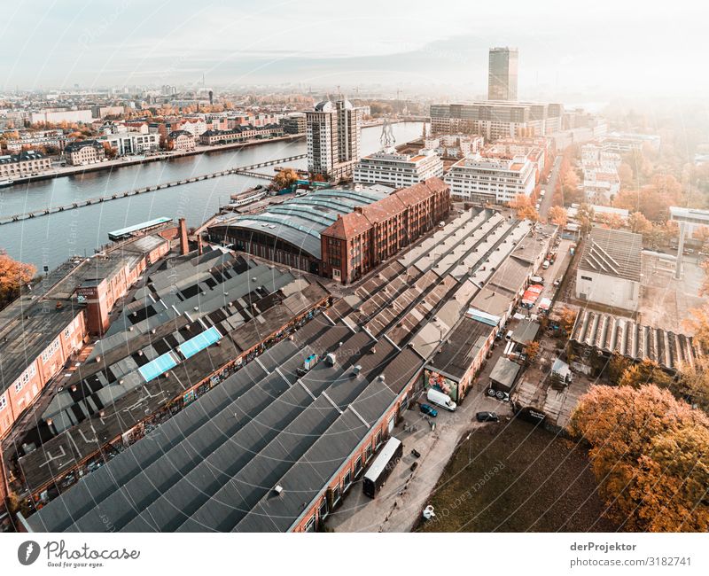 Blick in Richtung Treptow/Berlin Ferien & Urlaub & Reisen Tourismus Ausflug Ferne Freiheit Sightseeing Städtereise Bauwerk Gebäude Architektur Sehenswürdigkeit