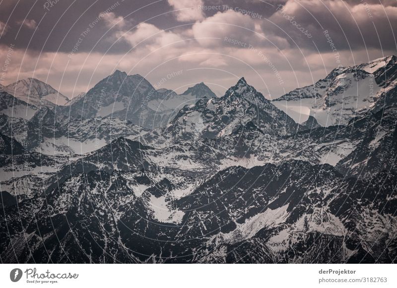 Panoramablick von der Zugspitze Umwelt Natur Landschaft Pflanze Tier Herbst schlechtes Wetter Alpen Berge u. Gebirge Gipfel Schneebedeckte Gipfel Gletscher alt