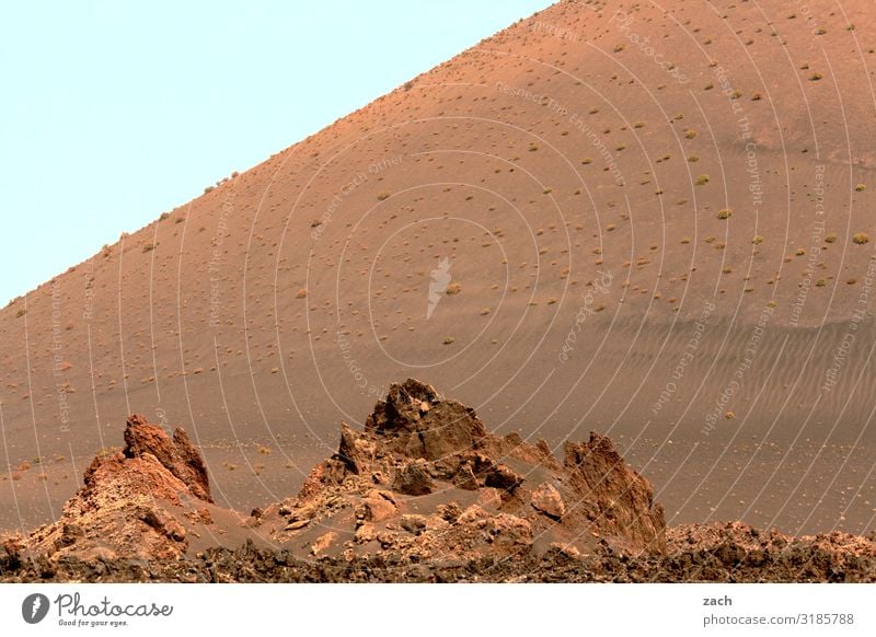 Feuerberge V schön Ferien & Urlaub & Reisen Reisefotografie Ferne Insel Berge u. Gebirge Landschaft Sand Himmel Hügel blau Vulkan dunkel braun rot