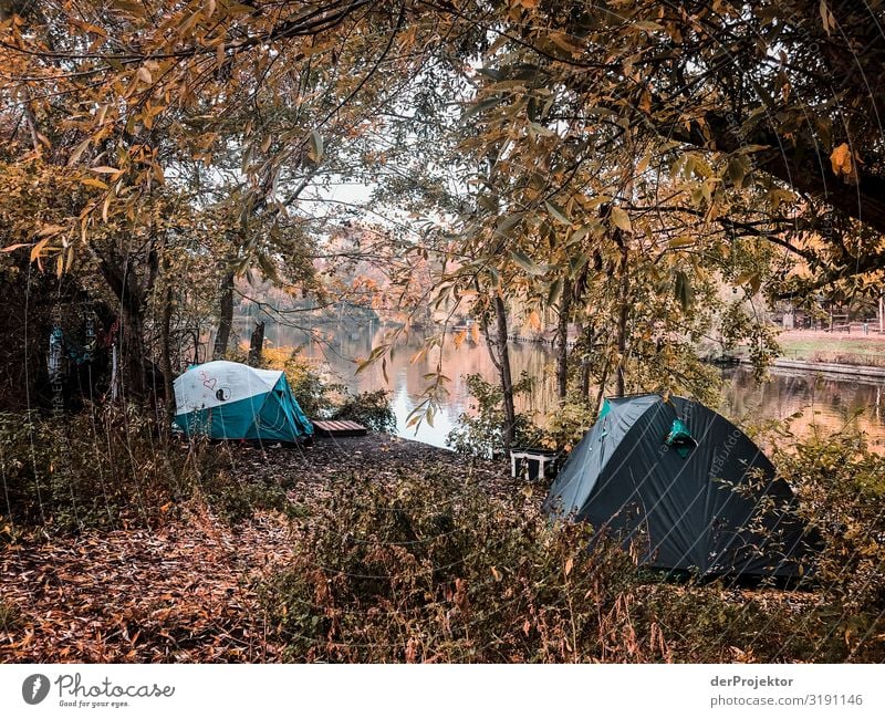 Armut in Deutschland – Zelte am Landwehrkanal Ferien & Urlaub & Reisen Tourismus Ausflug Abenteuer Ferne Freiheit Sightseeing Städtereise Umwelt Stadtrand