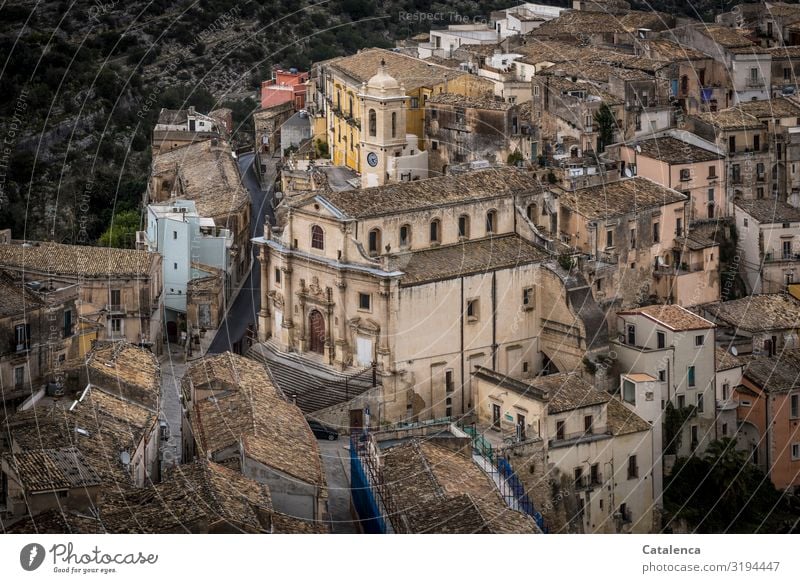 Blick von oben auf einen Teil der Stadt Ragusa Vogelperspektive Stadtteil Sizilien" Dächer Dac Haus Architektur Fassade Fenster alt Altstadt Gebäude Bauwerk