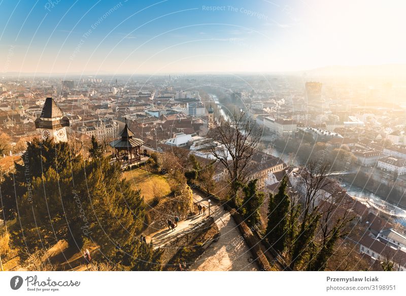 Blick vom Schlossberg auf die Stadt Graz, Reiseziel. Österreich Antenne Architektur blau Gebäude Kapital Zentrum Weihnachten Großstadt Ausflugsziel Europa