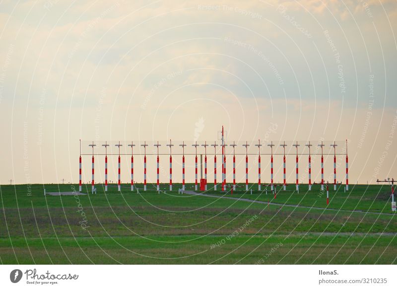 Guten Flug Ferien & Urlaub & Reisen Tourismus Ferne Freiheit Arbeitsplatz Flughafen Wirtschaft Luftverkehr Wolken Horizont Flugzeug Passagierflugzeug