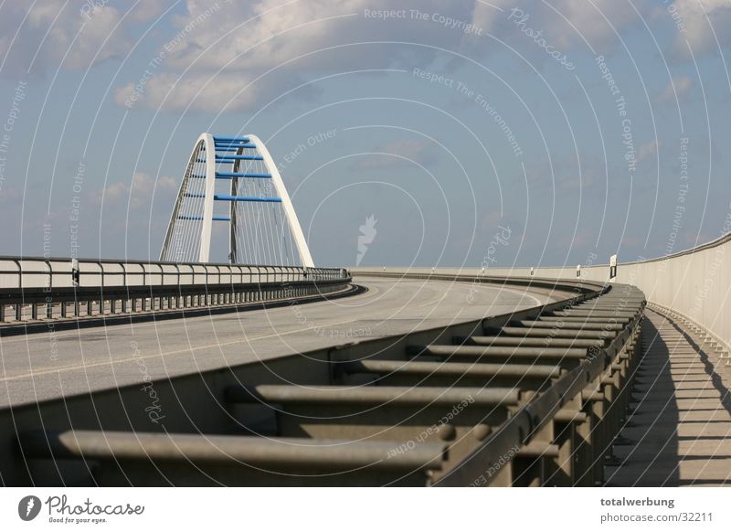 Elbbrücke Leitplanke Brücke Straße Elbe Himmel