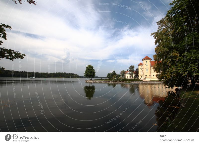 Auf Fontanes Spuren Landschaft Wasser Himmel Wolken Schönes Wetter Pflanze Baum Park Küste Seeufer Rheinsberg Dorf Kleinstadt Altstadt Palast Burg oder Schloss