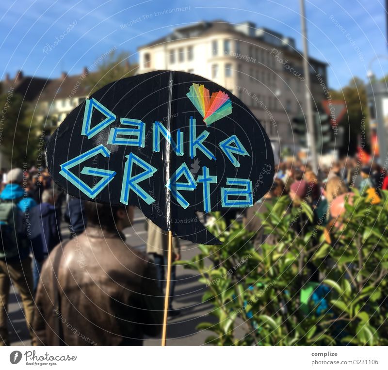 Danke Greta | Fridays for Future Gesundheit Kind Schule Energiewirtschaft Mensch Familie & Verwandtschaft Straße Schriftzeichen Schilder & Markierungen dankbar