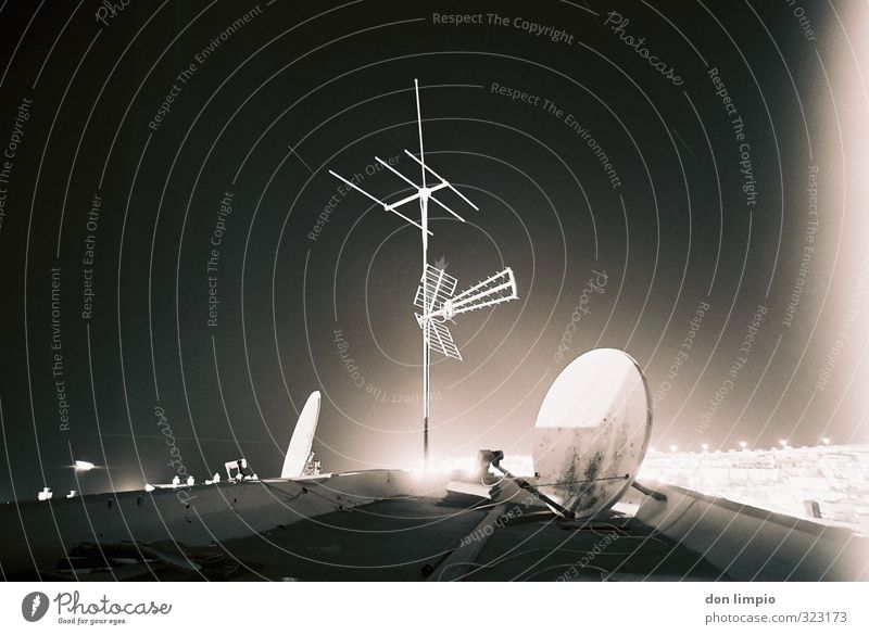 Transmission Antenne übertragungsweg übertragen Fernsehen Kabelfernsehen wollen wir nicht Telekommunikation Technik & Technologie Außenaufnahme Kommunizieren