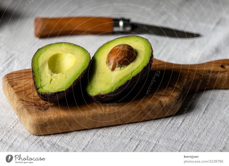 Palta Lebensmittel Gemüse Frucht Ernährung Diät Saft exotisch Natur Pflanze Stein Holz frisch braun grün weiß Avokado Vorspeise Vitamin Samen Gesundheit gesund