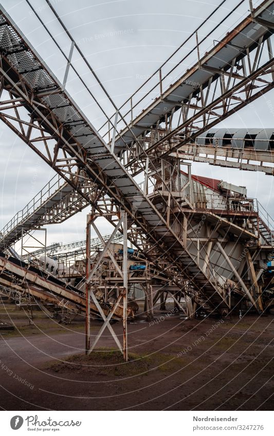 Kieswerk Arbeit & Erwerbstätigkeit Beruf Arbeitsplatz Fabrik Wirtschaft Industrie Güterverkehr & Logistik Baustelle Unternehmen Maschine Baumaschine