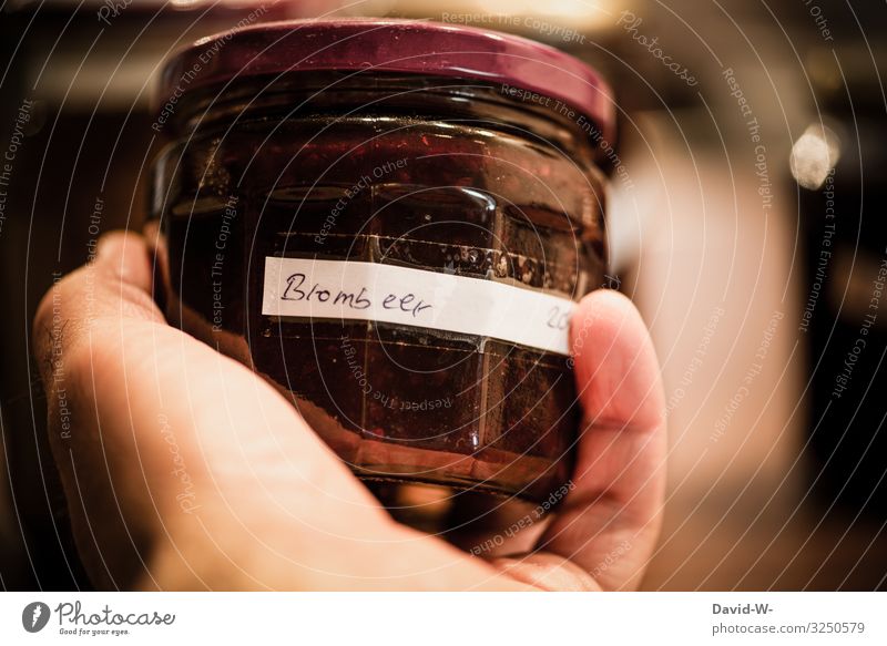 selbstgemacht schmeckt doch am besten Lebensmittel Frucht Marmelade Ernährung Frühstück Bioprodukte Vegetarische Ernährung Glas elegant Mensch maskulin feminin